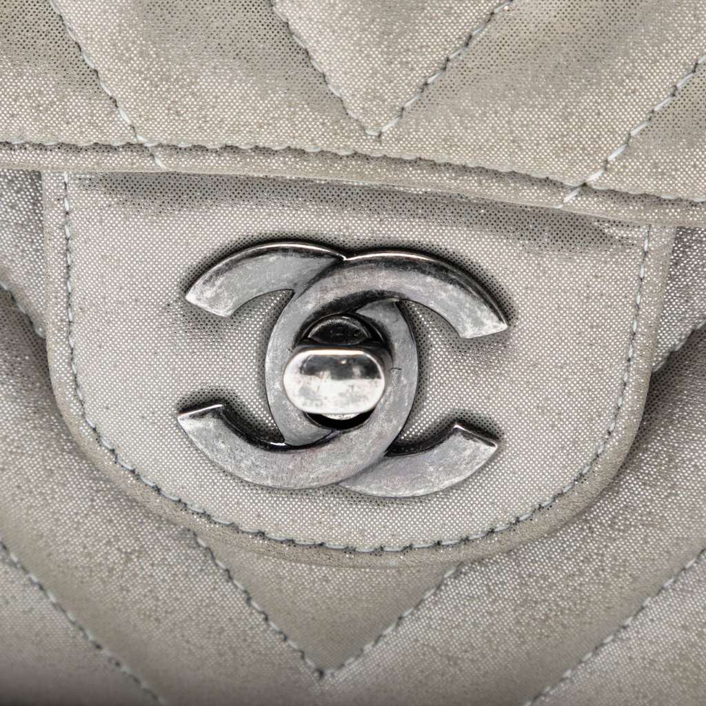 Chanel Medium Classic Chevron Iridescent Lambskin Double Flap - 5