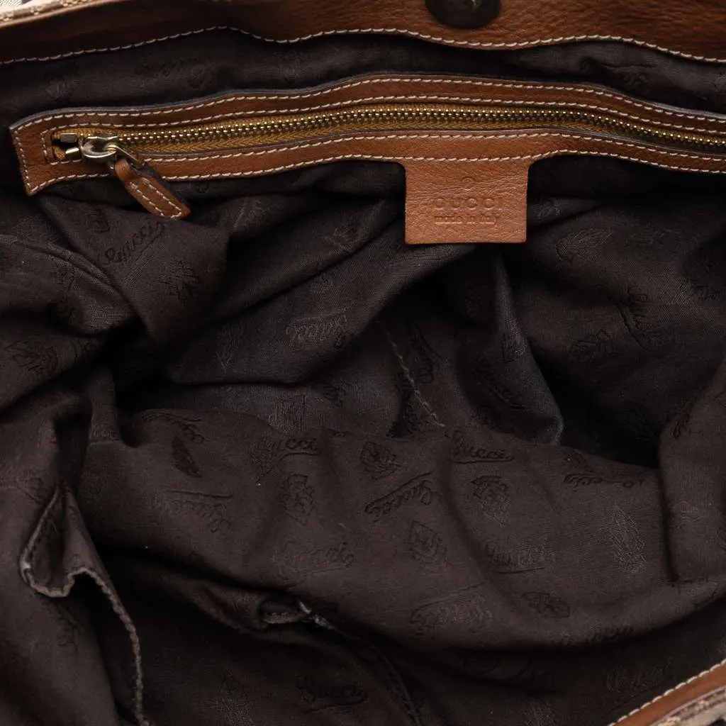 Gucci Large GG Canvas GG Charm Tote Brown Canvas Very good - Model View