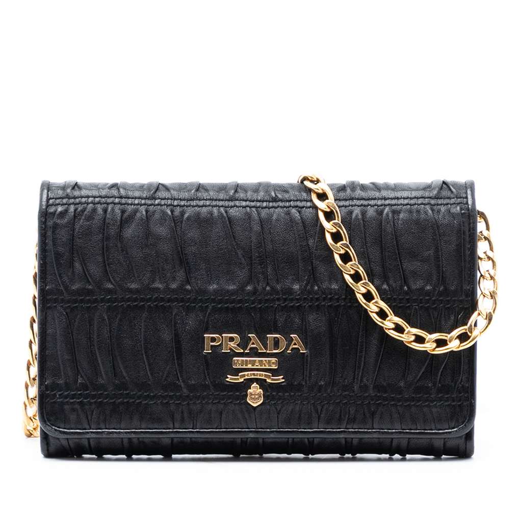 Prada Nappa Gaufre Wallet On Chain
