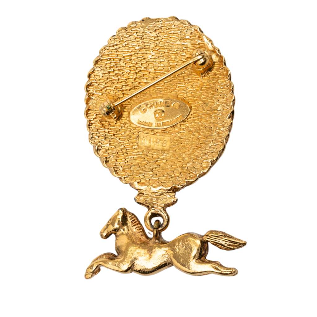 Chanel CC Gold Plated Medallion Horse Charm Brooch - 2