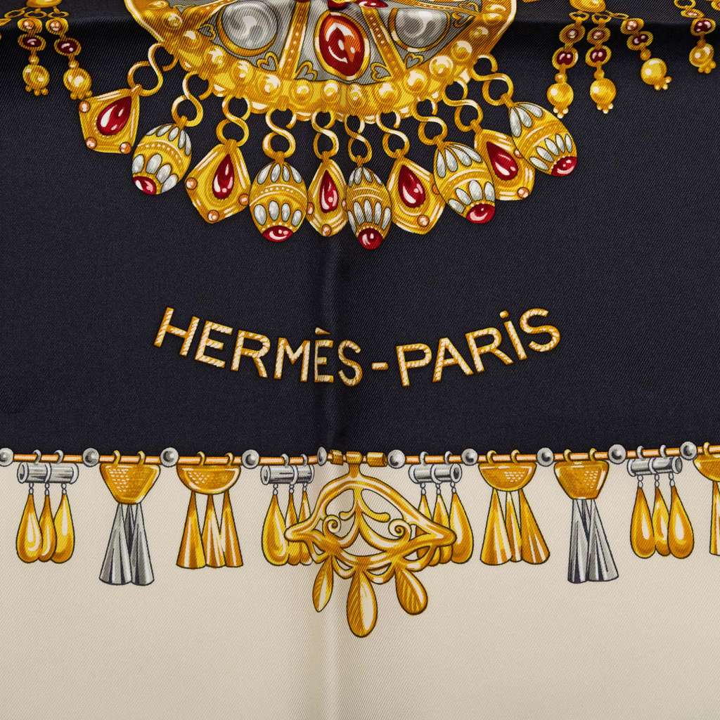 Hermès Parures des Sables Silk Scarf - 4