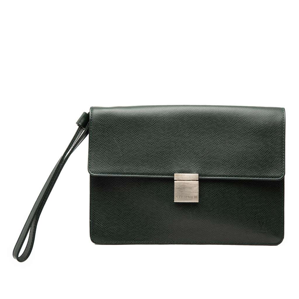 Louis Vuitton Taiga Selenga