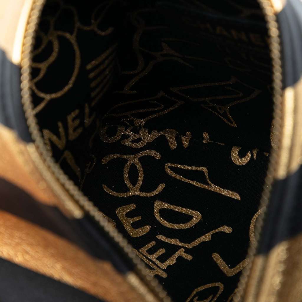 Chanel Metallic Lambskin Kheops Pyramid Clutch - 4