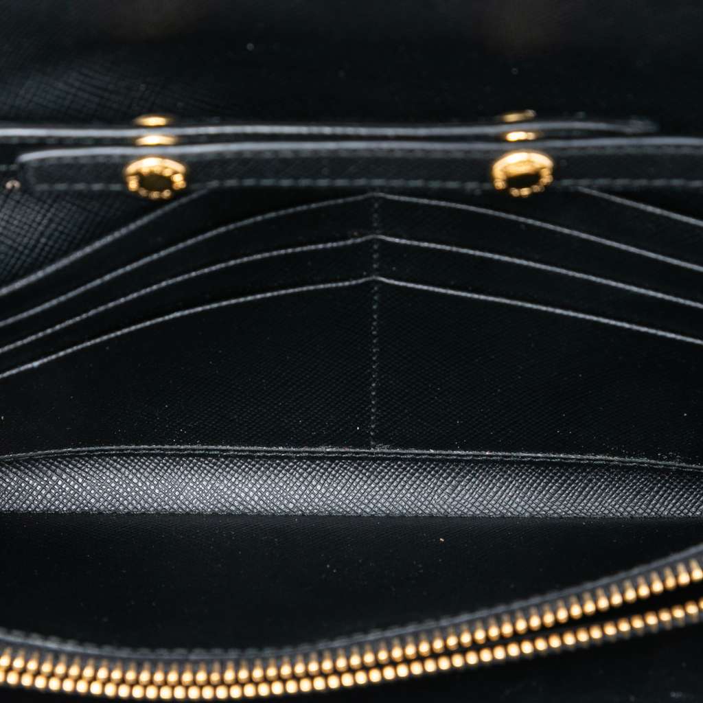 Prada Saffiano Lux Wallet On Chain - 4