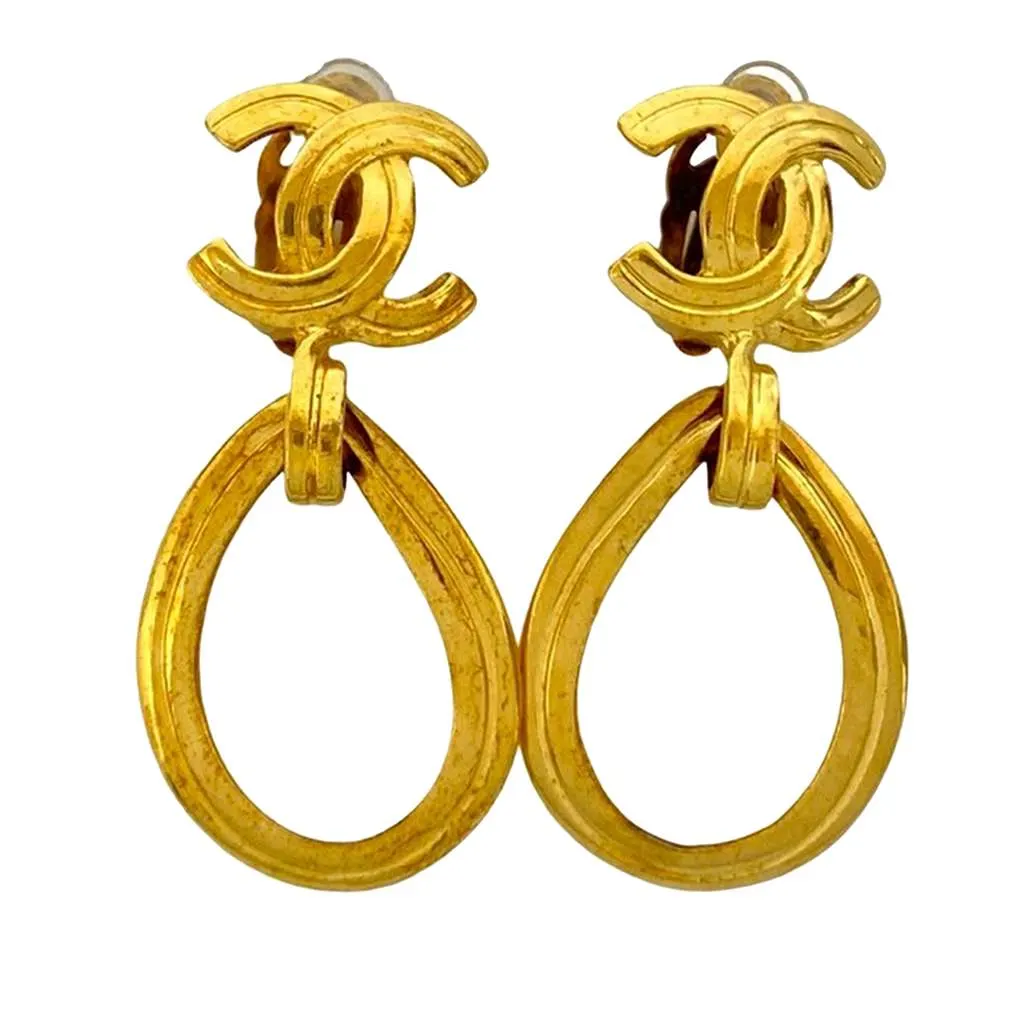 Chanel CC Gold Plated Loop Drop Clip On Earrings Gold Metal Very good - Front View