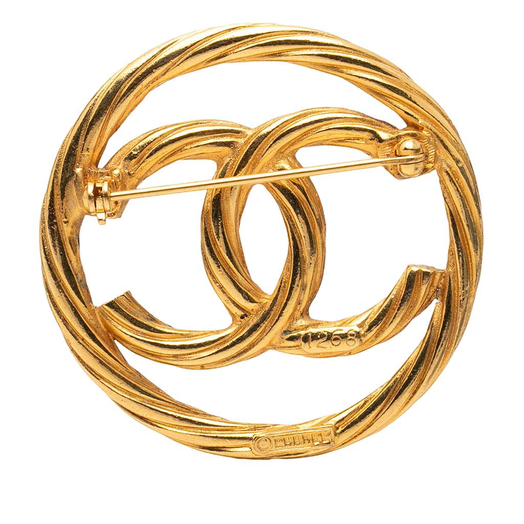 Chanel CC Gold Plated Round Brooch - 2
