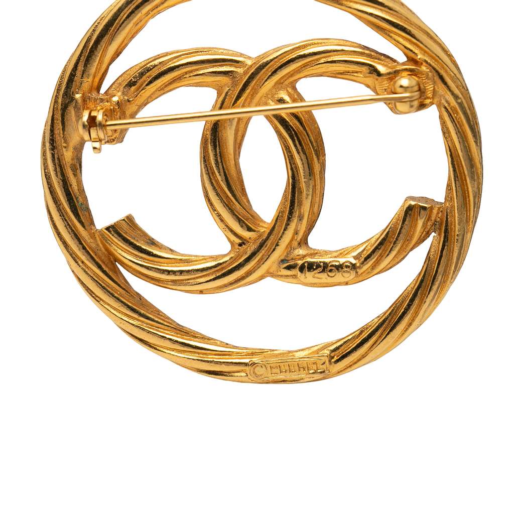 Chanel CC Gold Plated Round Brooch - 3
