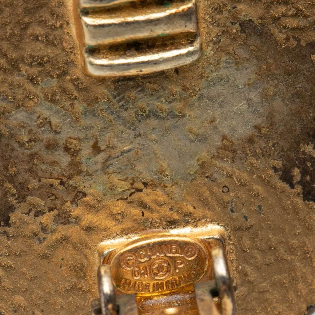 Chanel CC Gold Plated and Enamel Round Button Clip On Earrings - 3