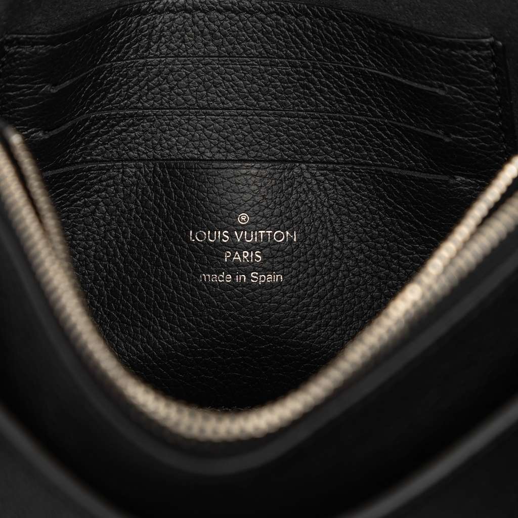 Louis Vuitton MyLockMe Chain Pochette - 5