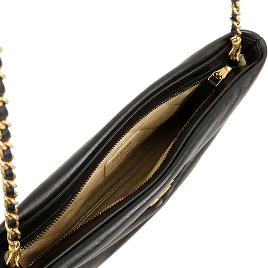 Chanel Shiny Lambskin Pearl Clutch With Chain - 4