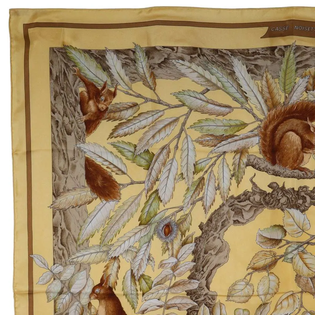 Hermès Casse Noisette Silk Scarf 90 Brown Silk Very good - Inside View