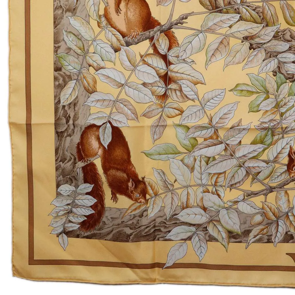 Hermès Casse Noisette Silk Scarf 90 Brown Silk Very good - Box View