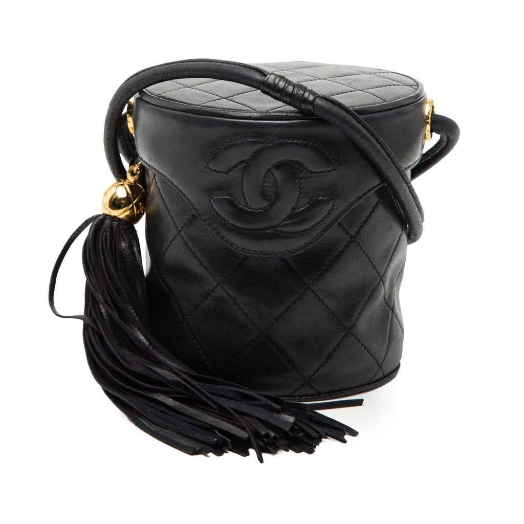 Chanel Mini Quilted Lambskin Canteen Tassel Vanity Case Black Leather Very good - Front View