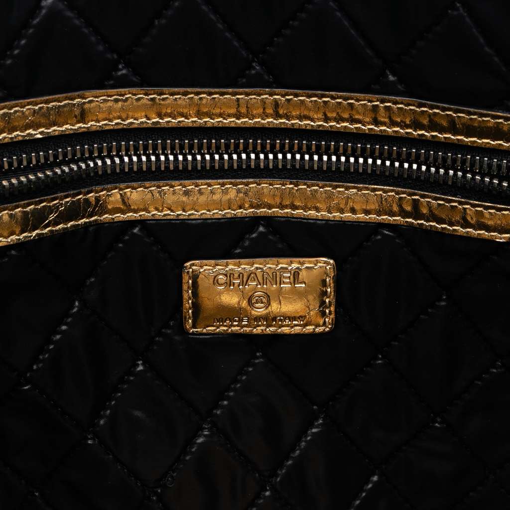 Chanel Metallic Crinkled Calfskin Feministe Mais Feminine Pouch - 5