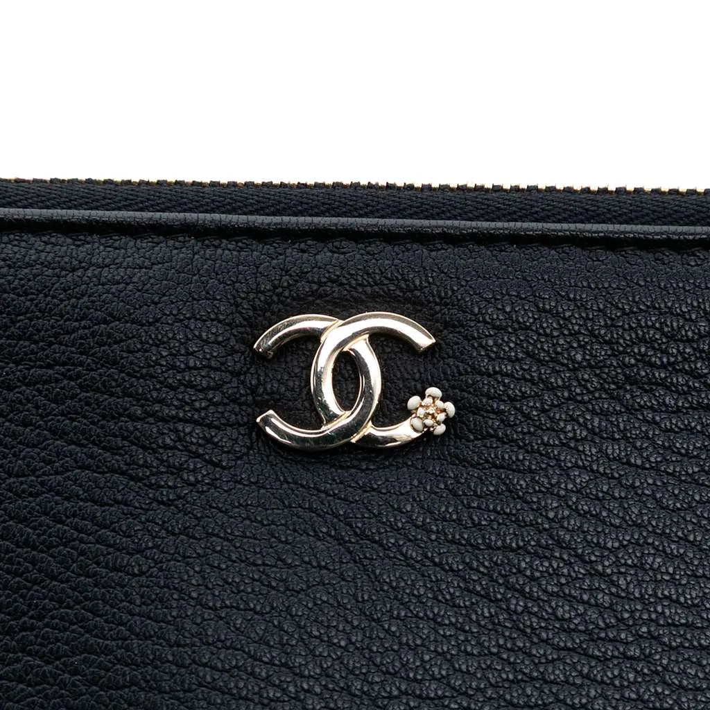 Chanel Medium Goatskin Lucky Clover O Case Clutch Black Leather Very good - Box View