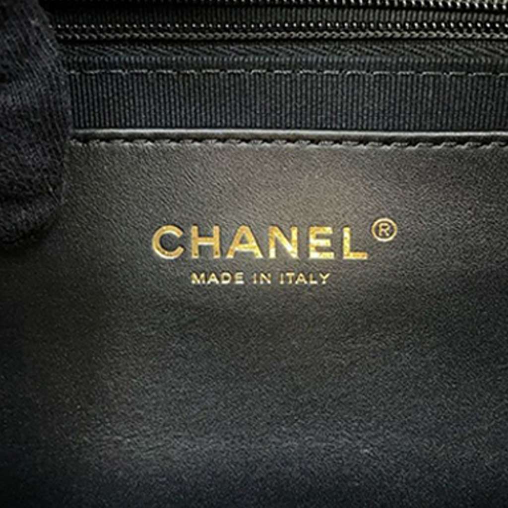 Chanel Shiny Lambskin Bow Bag - 5