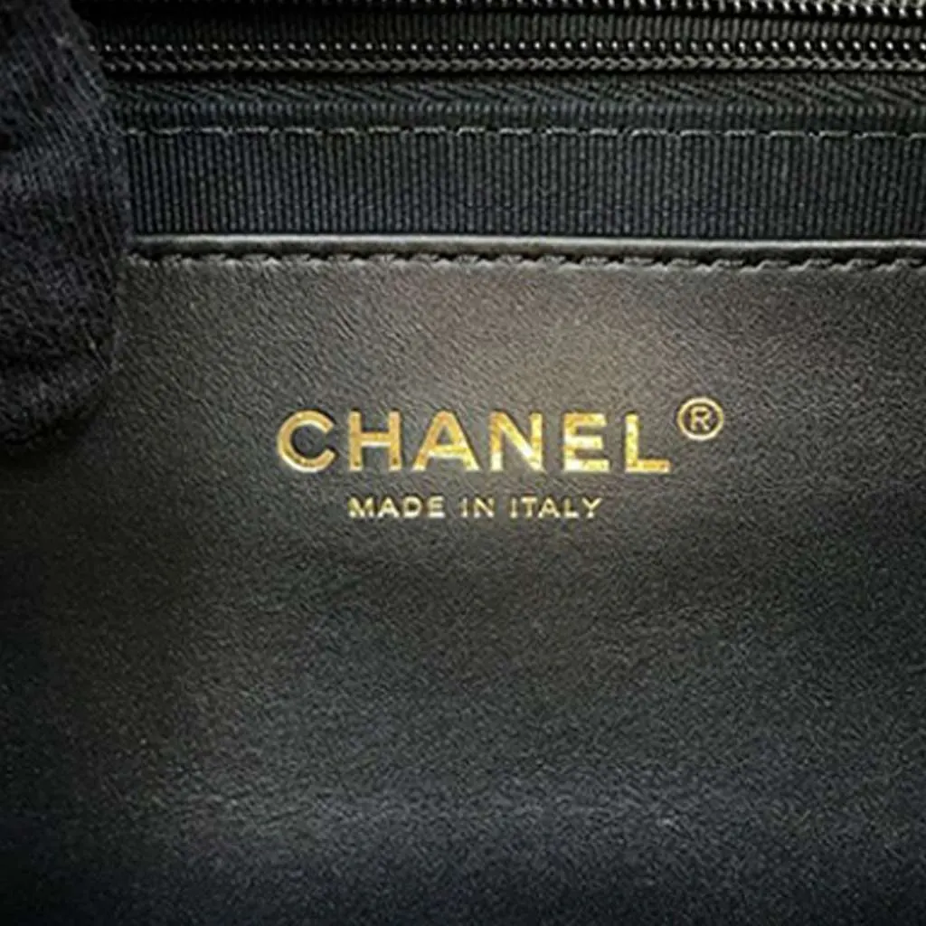 Chanel Shiny Lambskin Bow Bag Black Leather Good - Box View