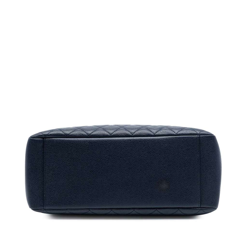 Chanel Caviar Grand Shopping Tote - 3
