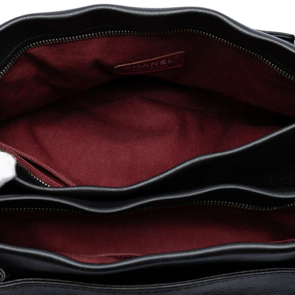 Chanel CC Caviar Tuck Tote - 4