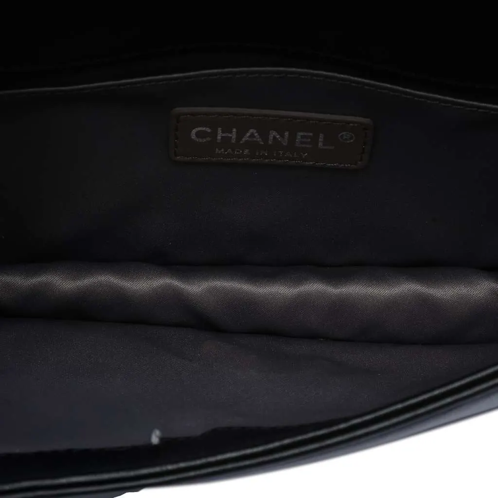 Chanel CC Patent Lipstick Flap Black Leather Very good - Model View