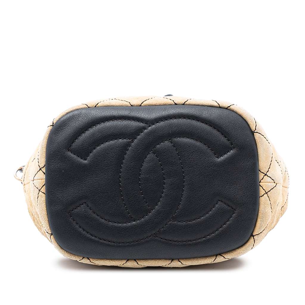 Chanel CC Suede Wild Stitch Bucket Bag - 3