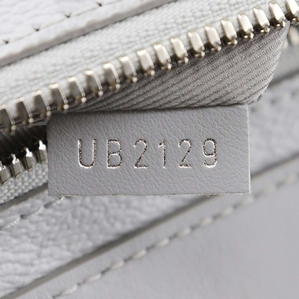 Louis Vuitton Monogram Chalk Flat Tote - 5