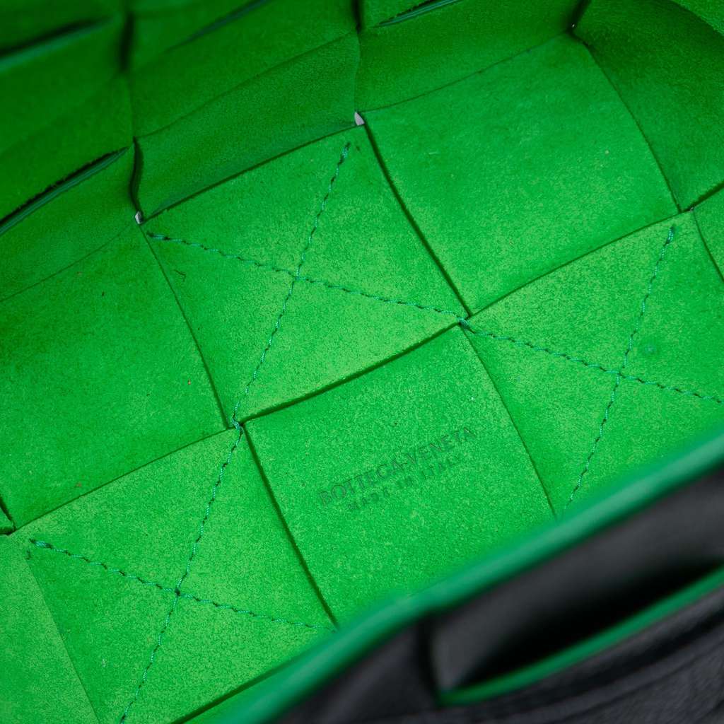 Bottega Veneta Small Nappa Maxi Intrecciato Cassette Bucket Bag - 5