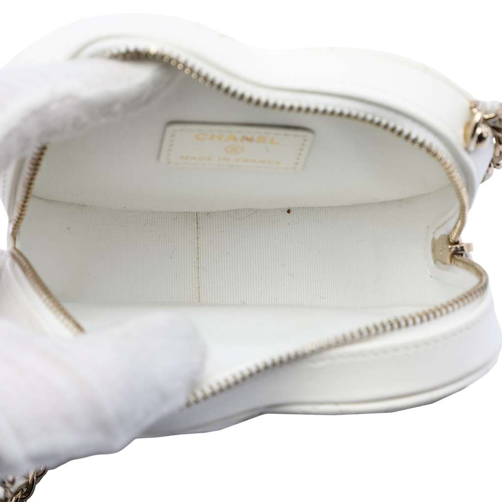 Chanel Mini Lambskin CC in Love Heart Crossbody - 4