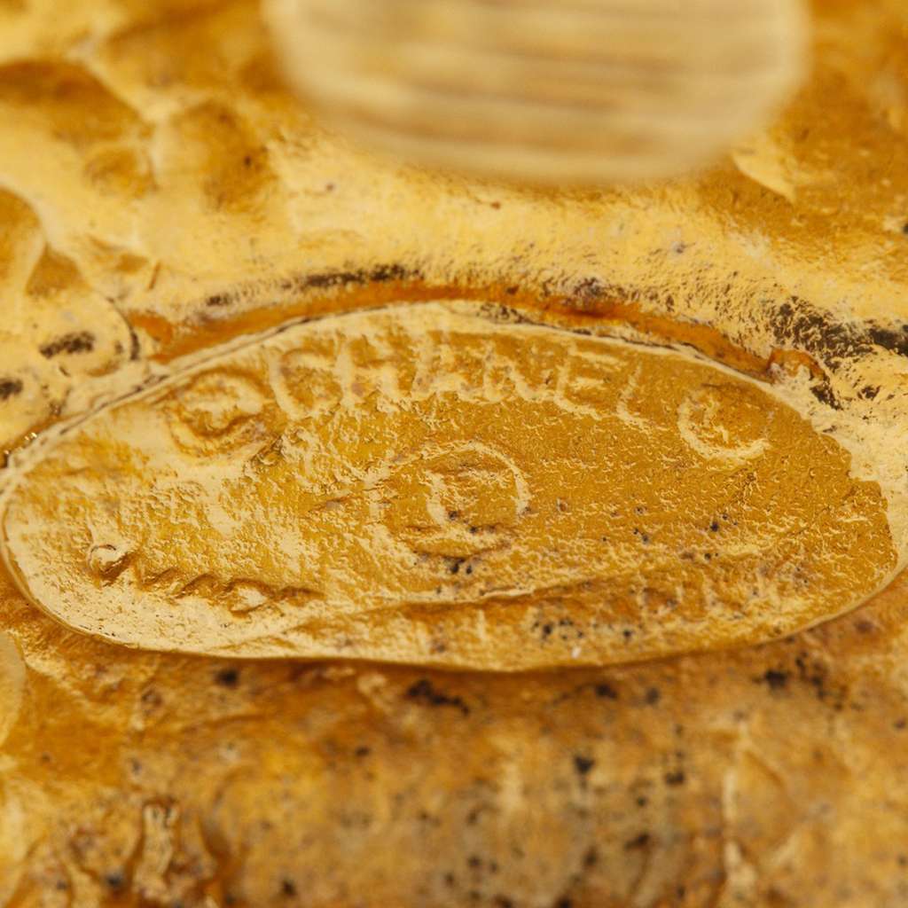 Chanel Gold Plated Rue Cambon Crest Clip On Earrings - 5