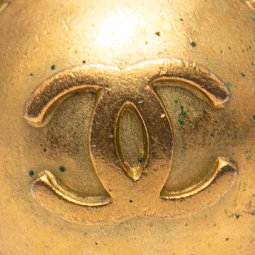 Chanel CC Gold Plated Round Clip On Earrings Gold Metal Fair condition - Inside View