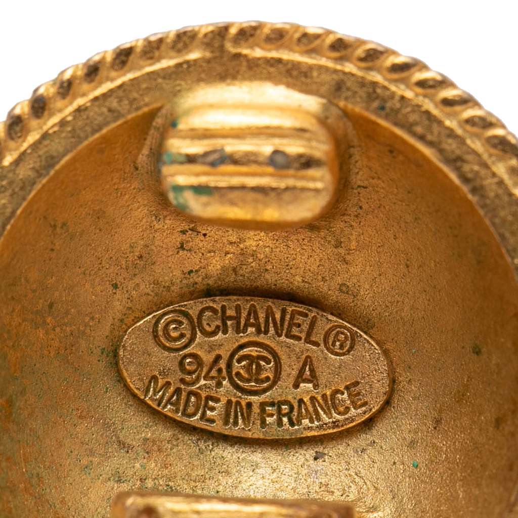 Chanel CC Gold Plated Round Clip On Earrings Gold Metal Fair condition - Model View