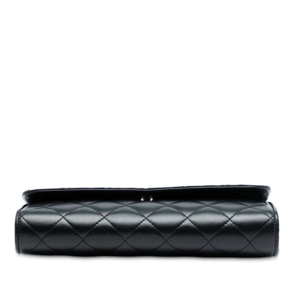 Chanel CC Quilted Calfskin Kiss Lock Flap Phone Holder On Chain Black Leather Good condition - Inside View