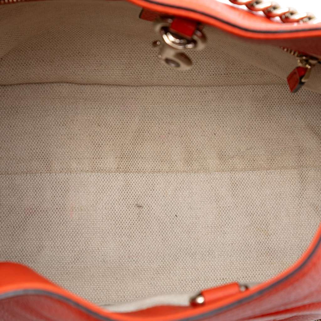 Gucci Medium Leather Soho Chain Tote Orange Leather Good condition - Model View