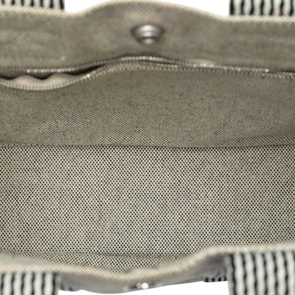 Hermès Canvas Fourre Tout PM Grey Canvas Good condition - Model View