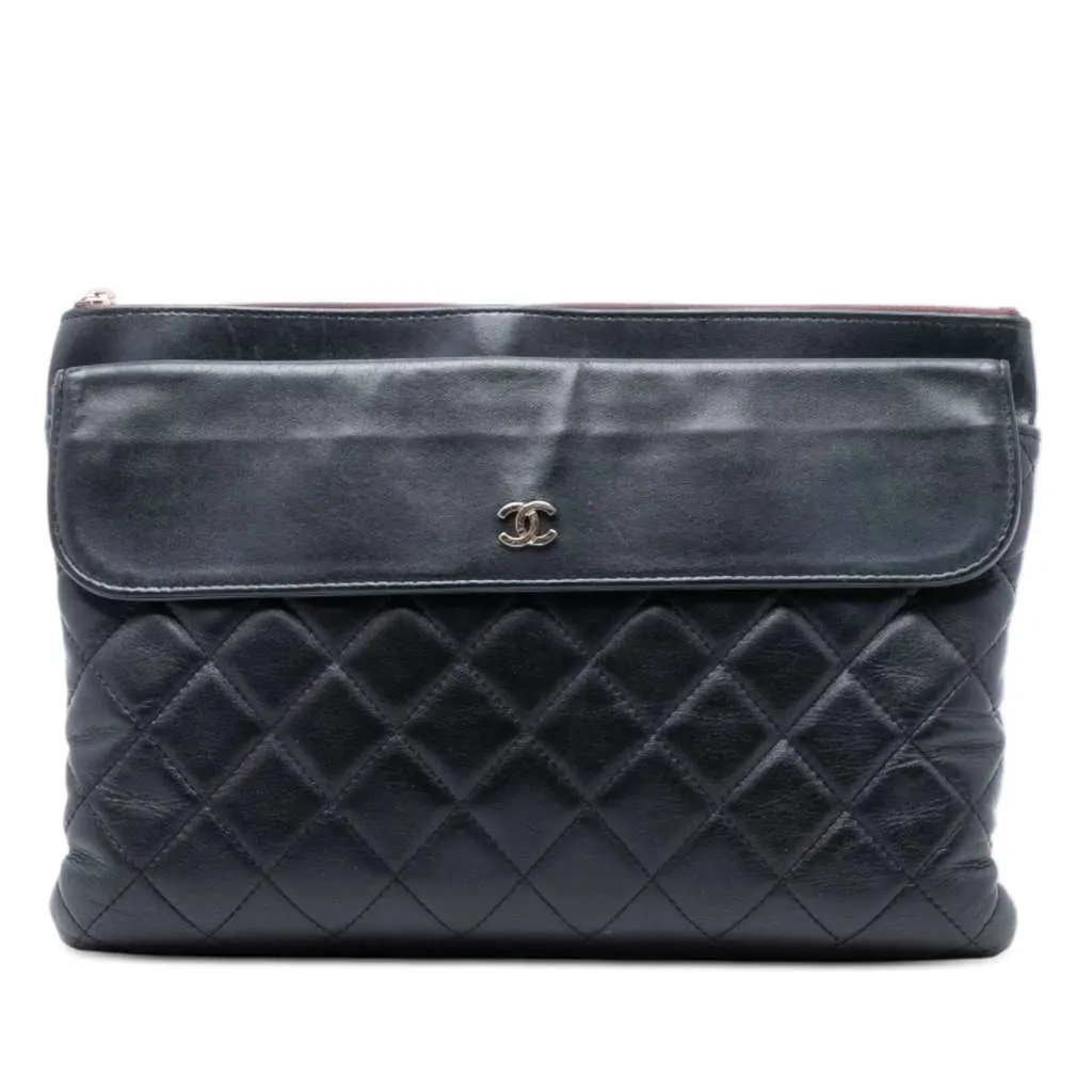 Chanel Medium CC Quilted Lambskin Flap Cosmetic Case Black Leather Very good - Front View
