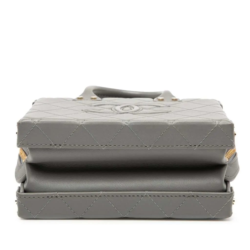 Chanel Small CC Quilted Calfskin Top Handle Convertible Vanity Case Grey Leather Very good - Inside View