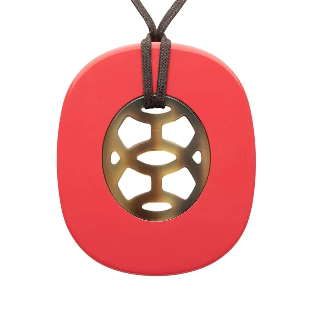 Hermès Buffalo Horn and Lacquer Lift Pendant Necklace GM Red Very good - Front View