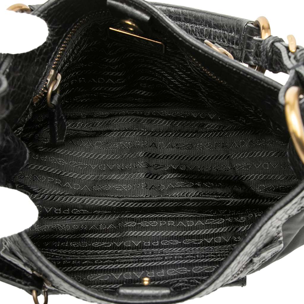Prada Vitello Daino Trimmed Tessuto Shoulder Bag Black Good condition - Model View
