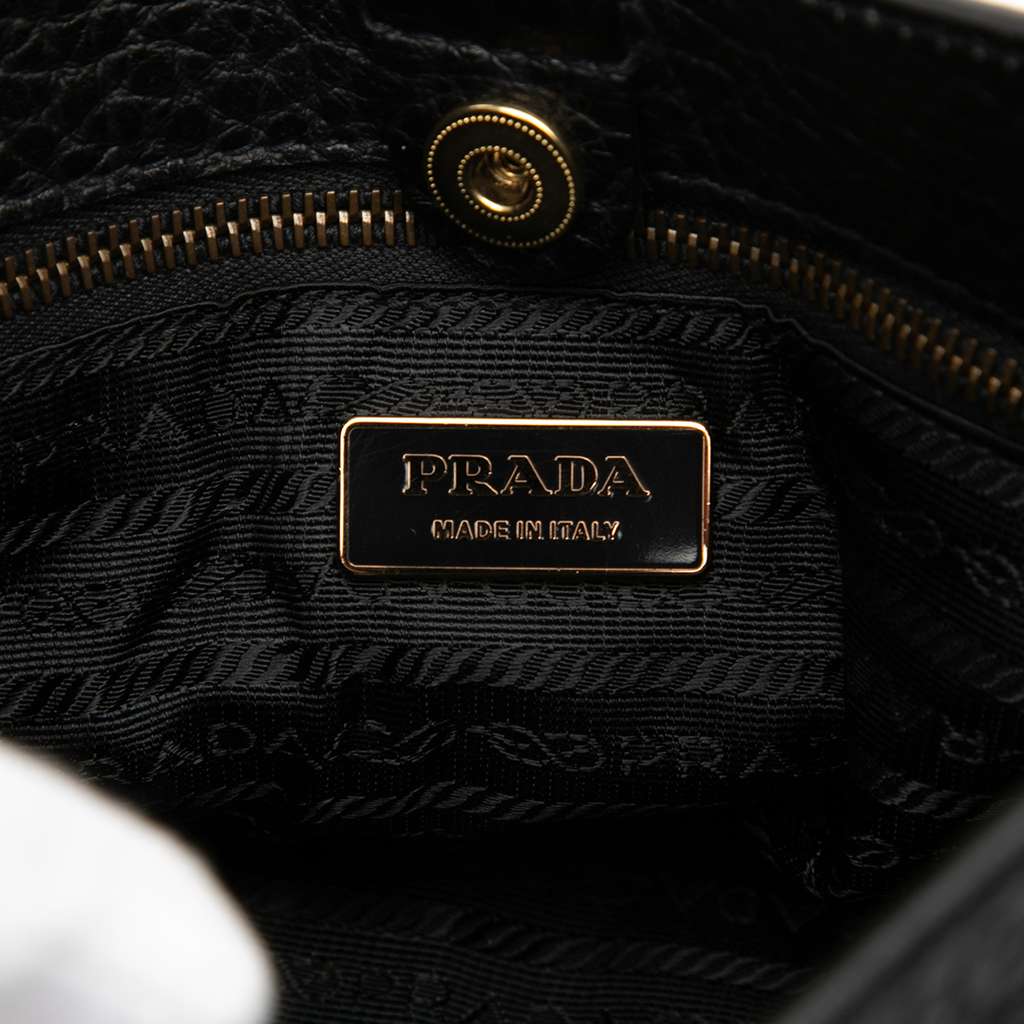 Prada Vitello Daino Trimmed Tessuto Shoulder Bag Black Good condition - Box View