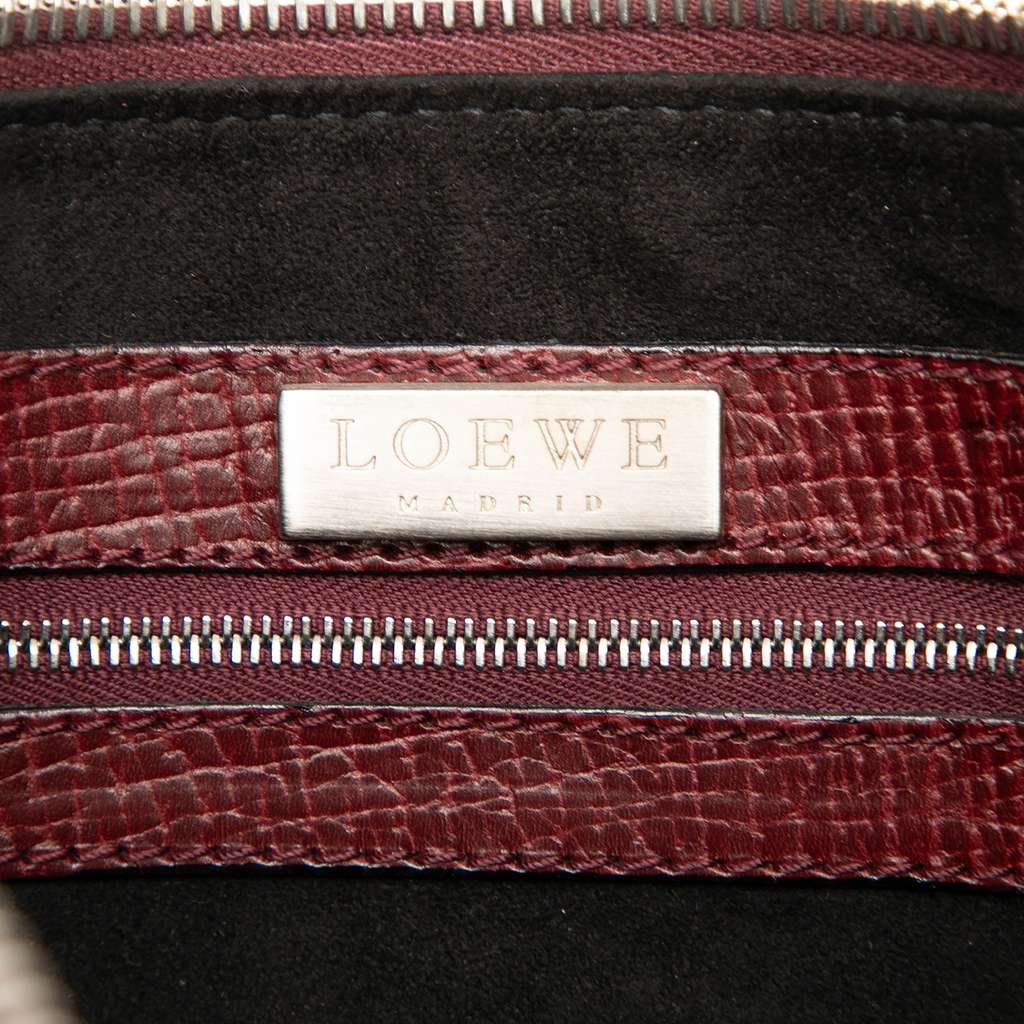 Loewe Textured Leather Shoulder Bag Red Leather Good condition - Box View
