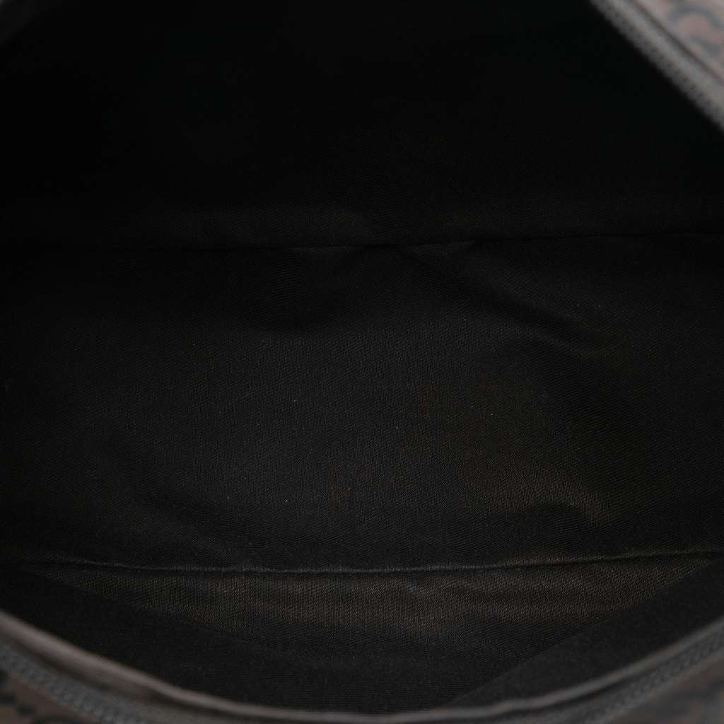 Gucci GG Nylon Shoulder Bag Brown Good condition - Model View