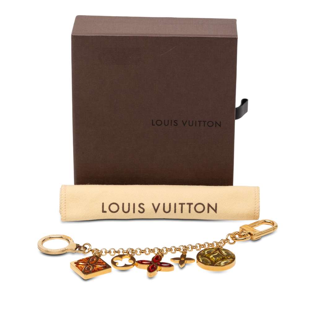 Louis Vuitton Gold Plated Monogram Ice Flower Bag Charm Gold Metal Good condition - Model View