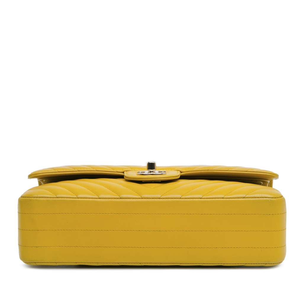 Chanel Medium Classic Chevron Lambskin Double Flap Yellow Leather Good condition - Inside View