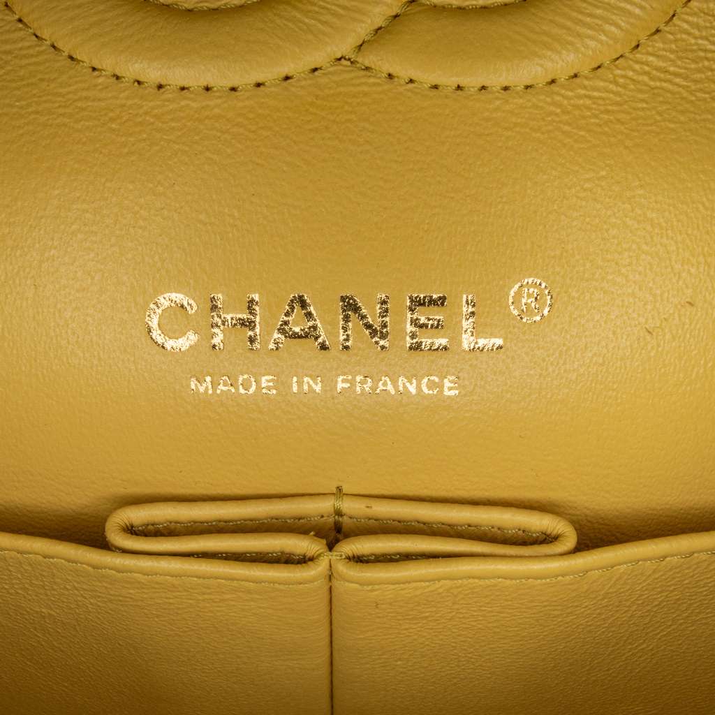 Chanel Medium Classic Chevron Lambskin Double Flap Yellow Leather Good condition - Box View