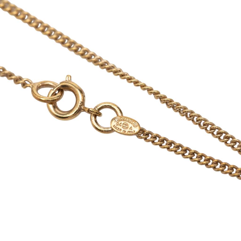 Chanel Gold Plated CC Faux Pearl Pendant Necklace Gold Metal Good condition - Model View