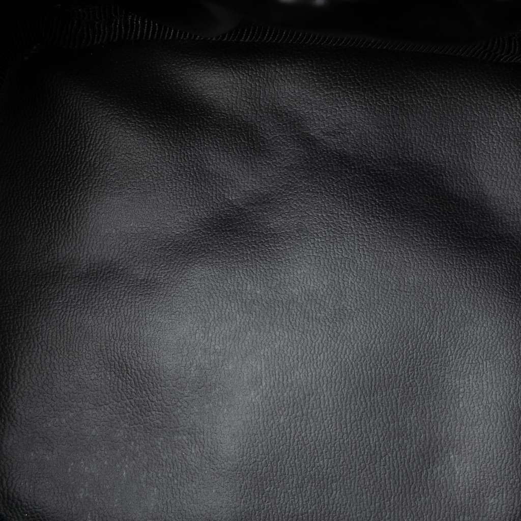 Chanel CC Patent Vanity Bag Black Leather Good condition - Model View