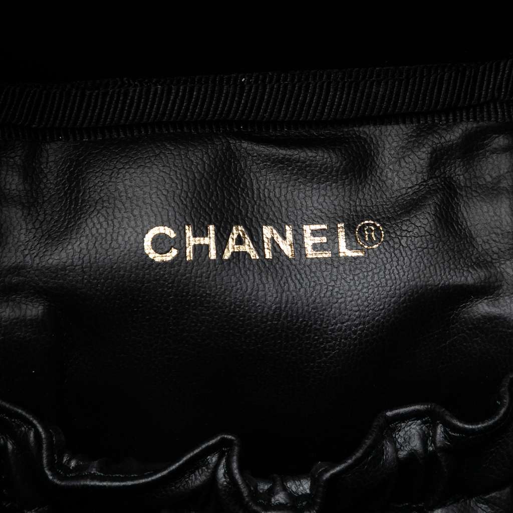 Chanel CC Patent Vanity Bag Black Leather Good condition - Box View