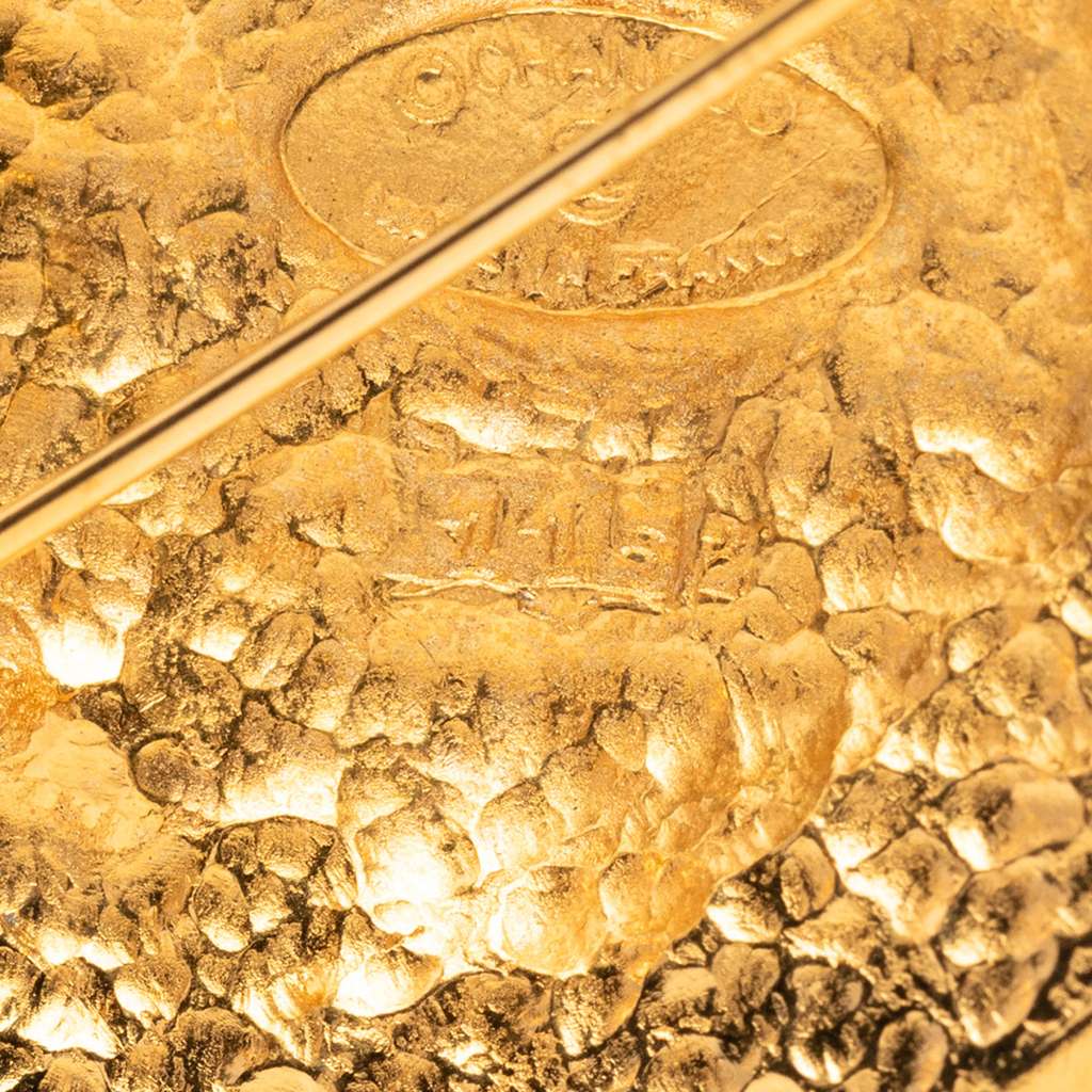 Chanel CC Gold Plated Diamond Brooch Gold Metal Good condition - Box View