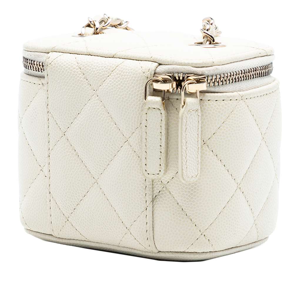 Chanel Mini CC Quilted Caviar Vanity Case with Chain White Leather Good condition - Back View