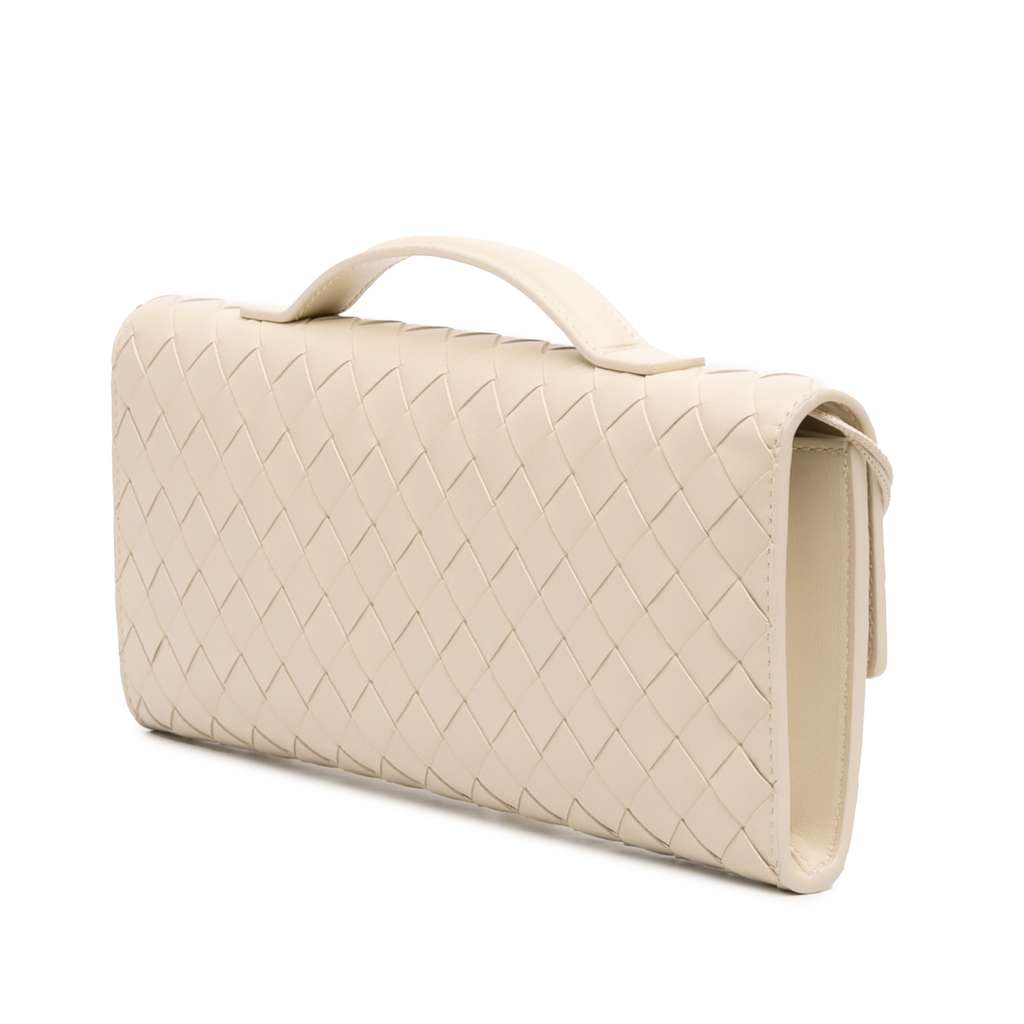 Bottega Veneta Lambskin Intrecciato Andiamo Clutch White Leather Good condition - Back View